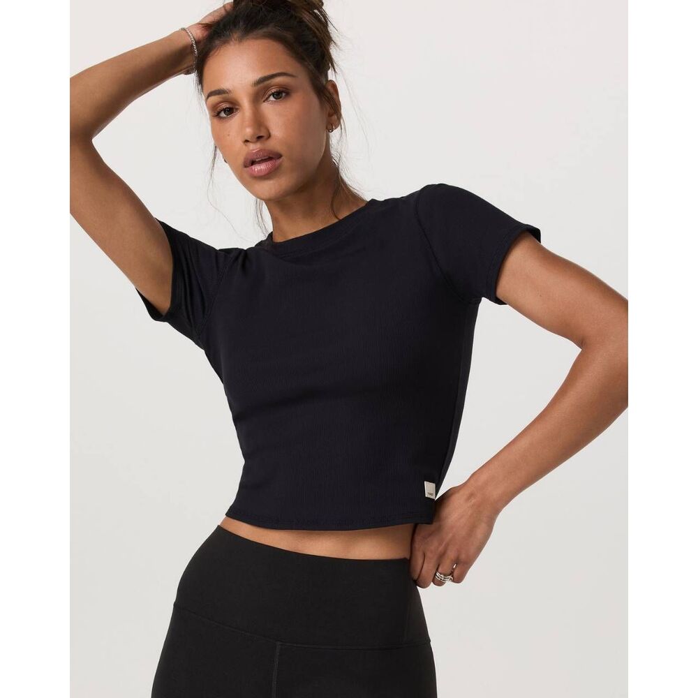 NWOT Vuori Pose Fitted Tee Shirt In Black Size XS Comfy Ribbed Short Sleeve